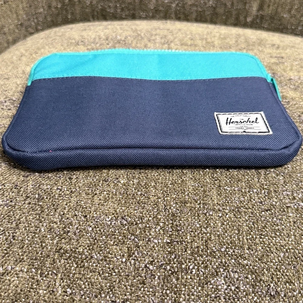 Herschel Supply Company Bag